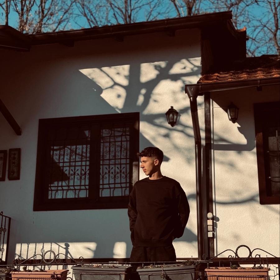 Enis Xheladini